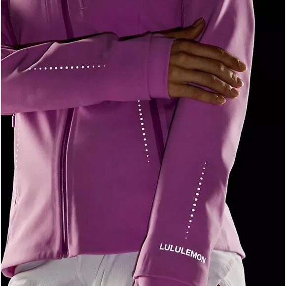 NEW Lululemon Cross Chill Jacket Baby/Powder Blue - Picture 12 of 13